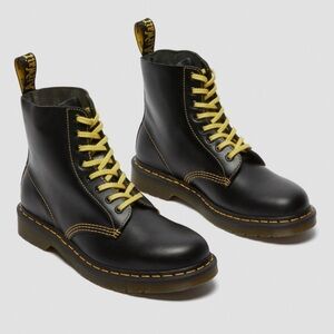 Dr. Martens | Shoes | Dr Martens 46 Wild Serpent Smooth Lace Up